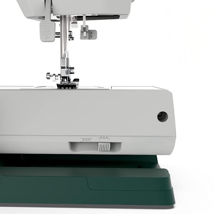 Macchina da Cucire Meccanica Rotativa - Modello Necchi Q421A con 21 Punti