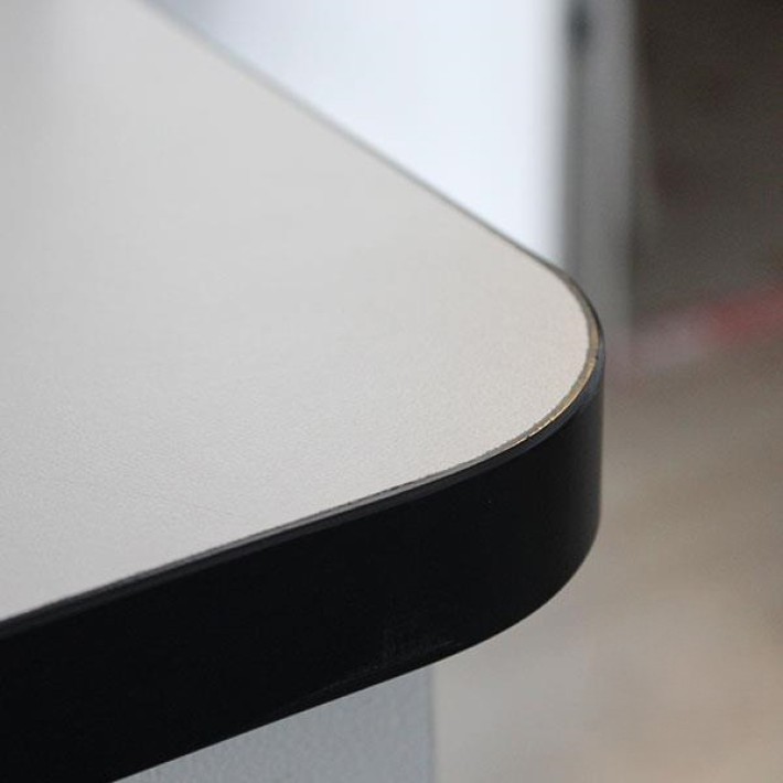 Tavolo per Laboratorio Multiuso ESD-SAFE con Ruote e Ripiano Inferiore - Dimensioni 180 x 80 x 91 cm