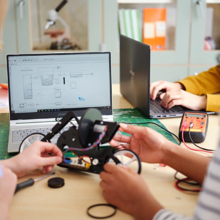 Arduino Engineering Kit Rev2