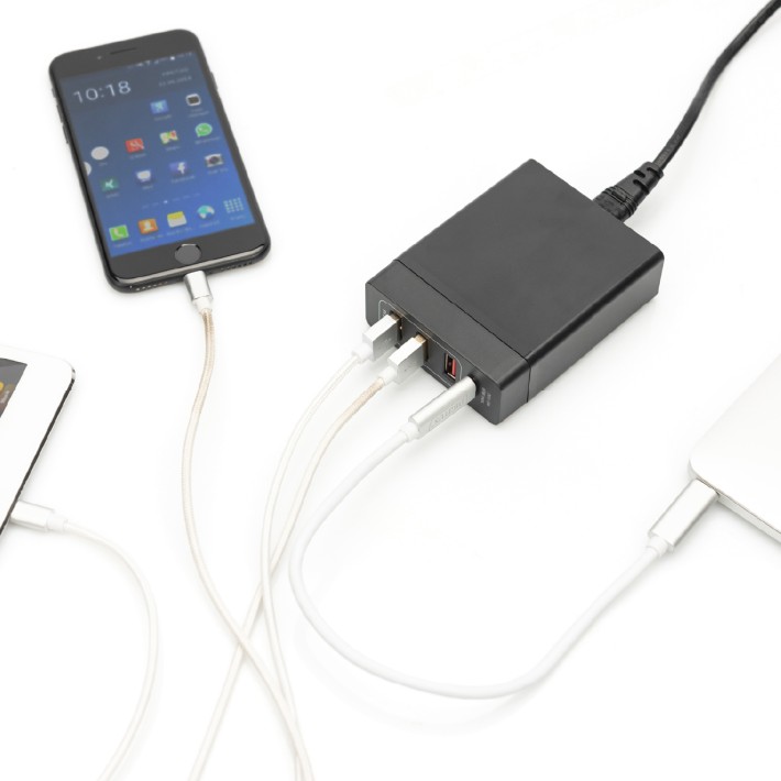 Caricabatterie con 4 porte ( 3x USB-A, 1x USB-C ) - Universale - 72 W - Nero