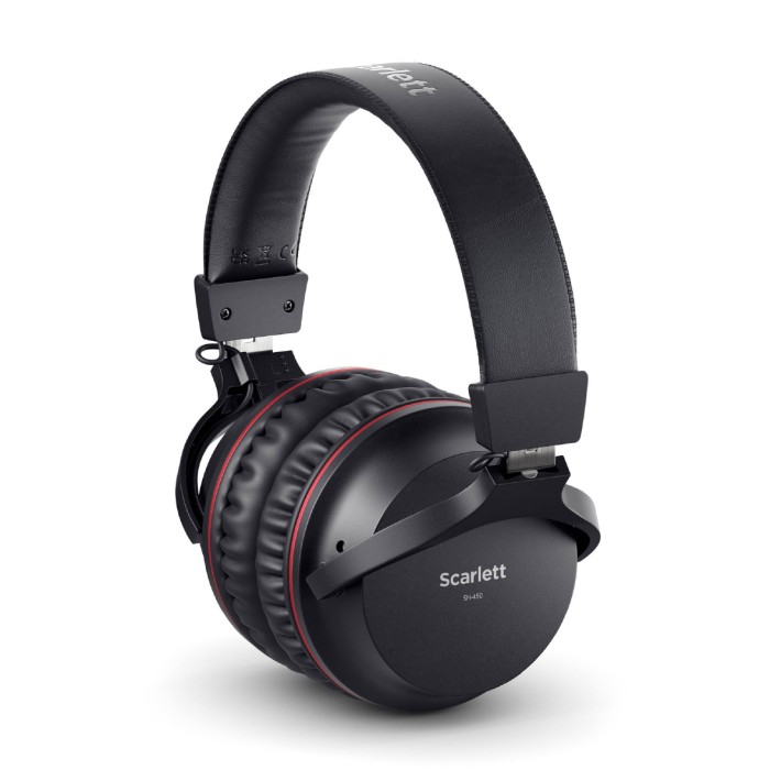 Bundle Focusrite Scarlett Solo Studio 4th gen - con Scheda Audio - con Cuffia SH-450 - con Microfono a Condensatore CM25 MkIII
