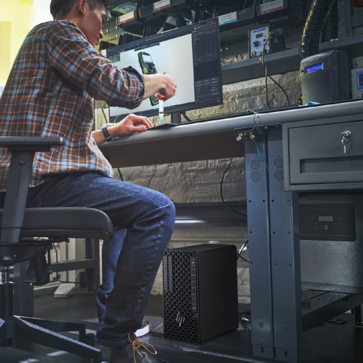 Workstation Desktop - Ideale per CAD - Hp Z1 G1i - Intel Core Ultra7 - Ram 32gb - Ssd 1TB - RTX A1000 8 GB - Win 11 Professional