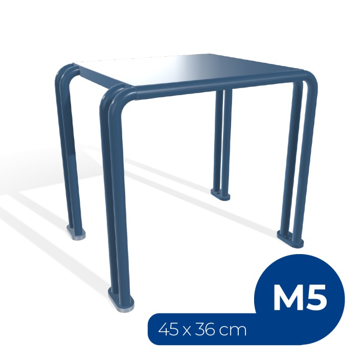 Panca da Esterno Modello Radura Essenza School 015 - Dimensioni 45x36x42 cm - In Metallo e Impilabili - Colore Azzurro