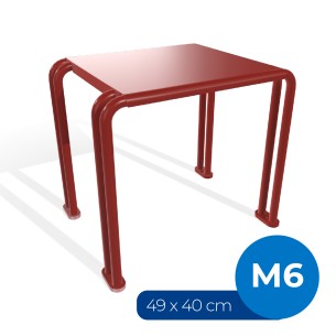 Panca da Esterno Modello Radura Essenza School 015 - Dimensioni 49x40x47 cm - In Metallo e Impilabili - Colore Rosso