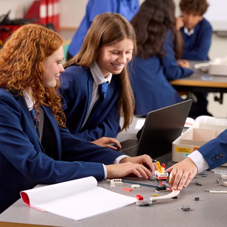 Kit LEGO® Education Informatica e IA Scuola primaria 3-5 (8+) per la classe (24 Studenti)